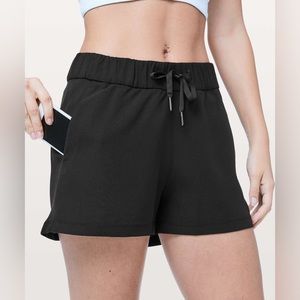 Lululemon On the Fly Short
